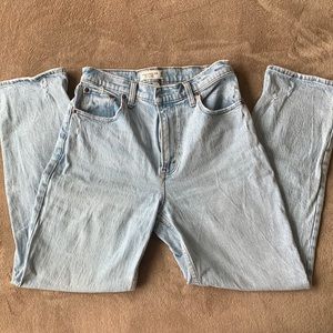 Abercrombie Curve Love 90’s Straight Ultra High Rise; Size 8S